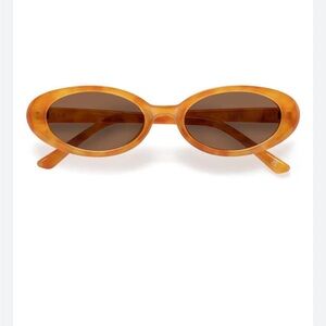 Aire FORNAX SUNGLASSES AIR
Color: Vintage Tortoise